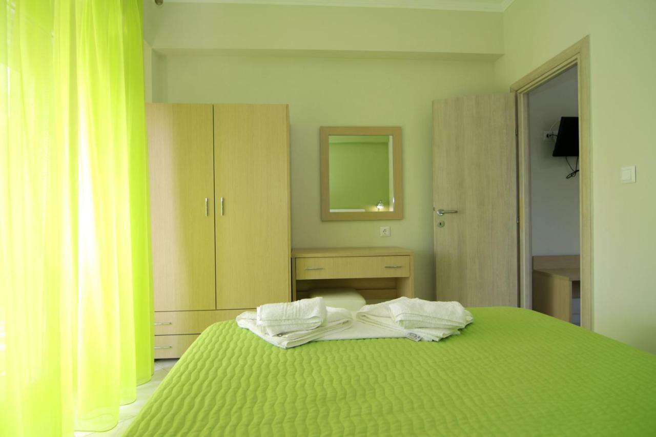 Mavridis Rooms 2 Nikiti  Eksteriør billede